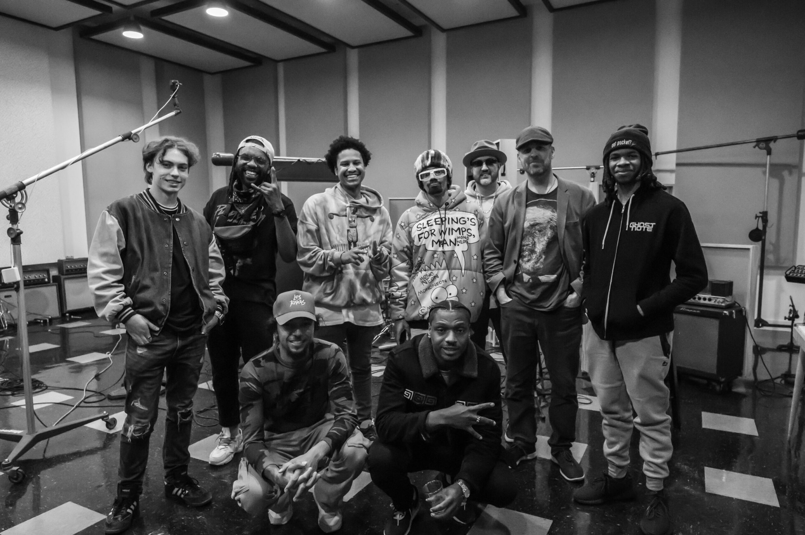 Los Rakas group shot in the studio